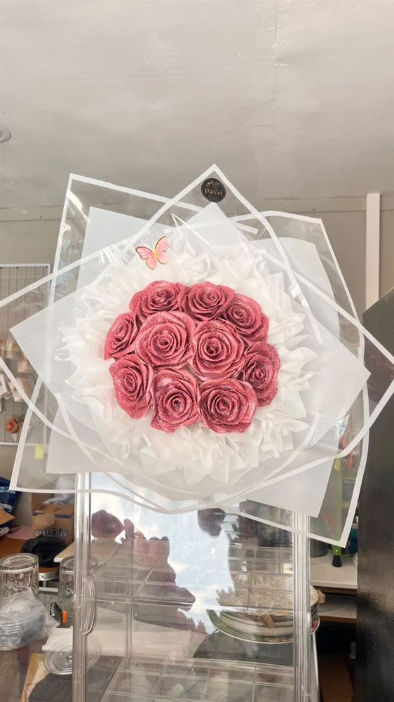 Buket mawar pink dalam kotak akrilik
